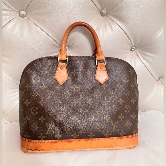 LOUIS VUITTON Monogram Alma Hand Bag - Picture 8 of 10